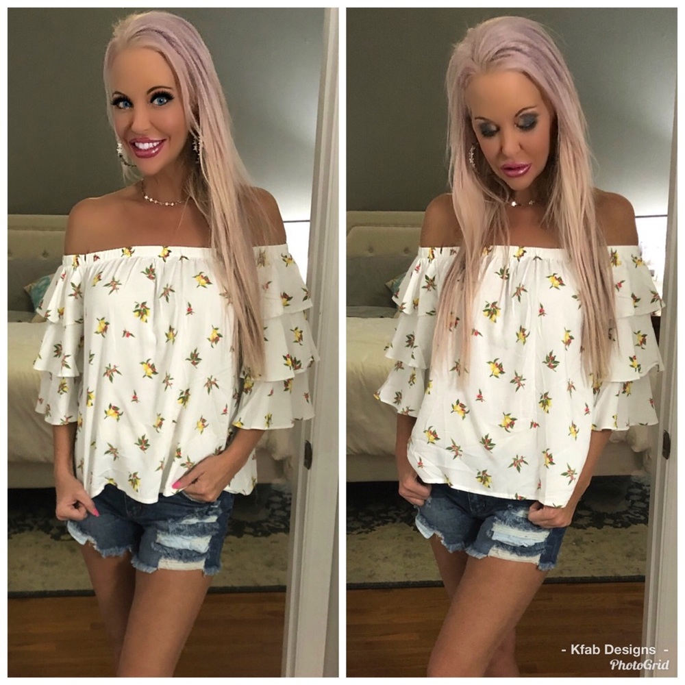 🍋LAST 1! 💕Lemon Print Off Shoulder Ruffle Top! - Picture 3 of 3